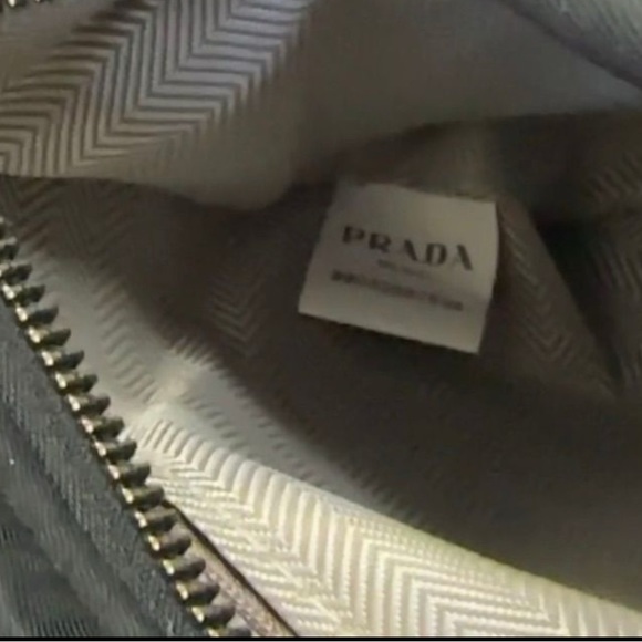 Prada Crossbody Bag Pouch Makeup Cosmetic Bag New - Picture 5 of 5
